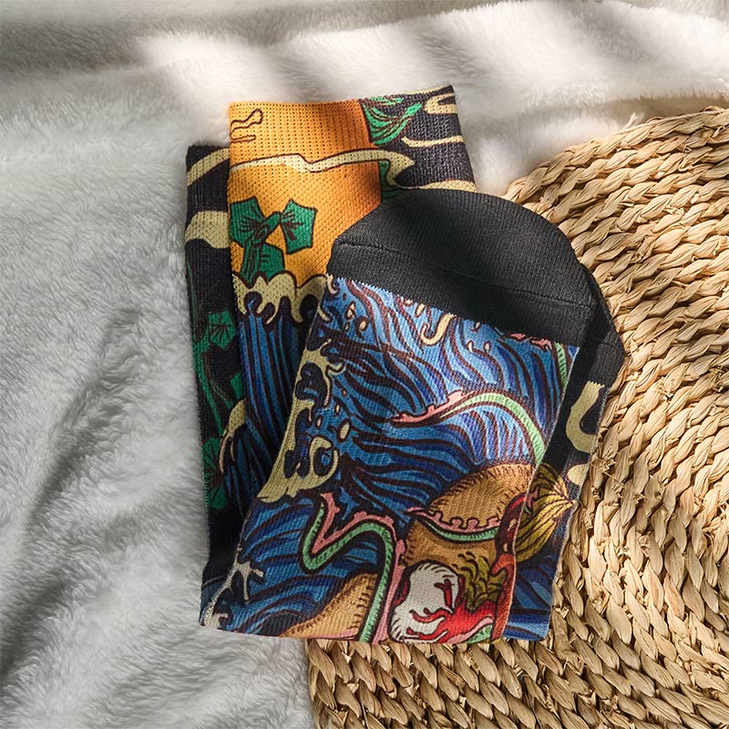 Buddha Stones Casual Vivid Fish Flowing Waves Micro Crew Men Women Unisex Socks
